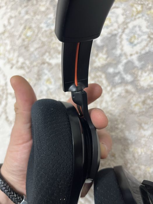 наушники JBL Quantum 360