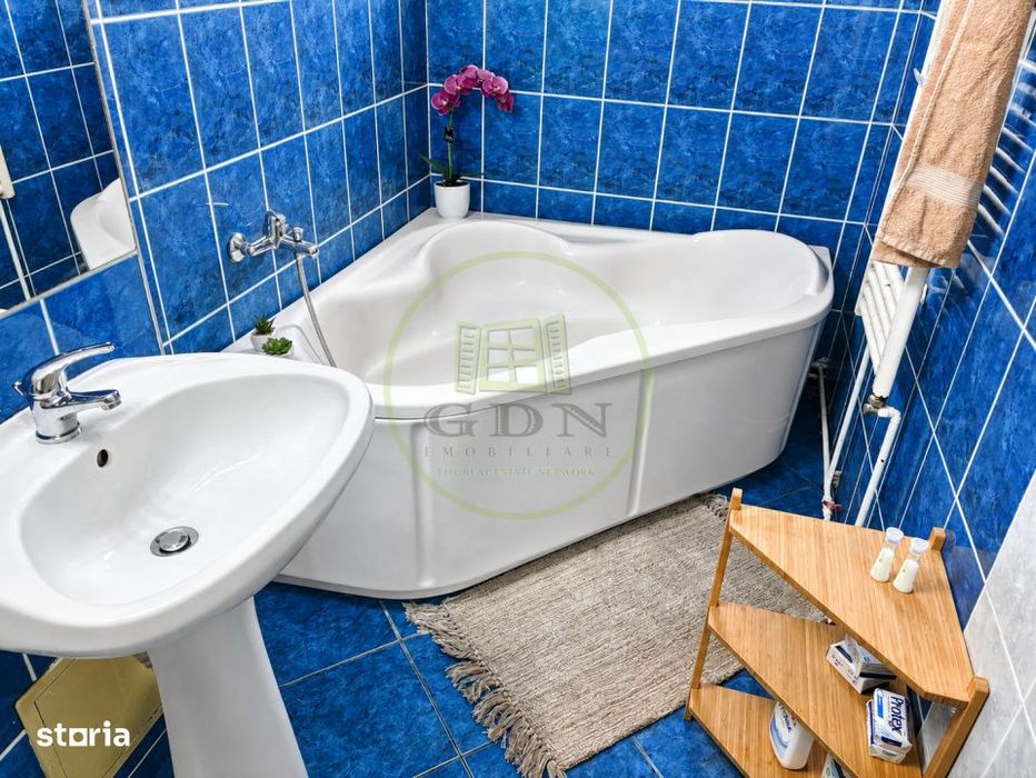 INCHIRIERE APARTAMENT 3 camere pet friendly Astra Brasov cu loc de par