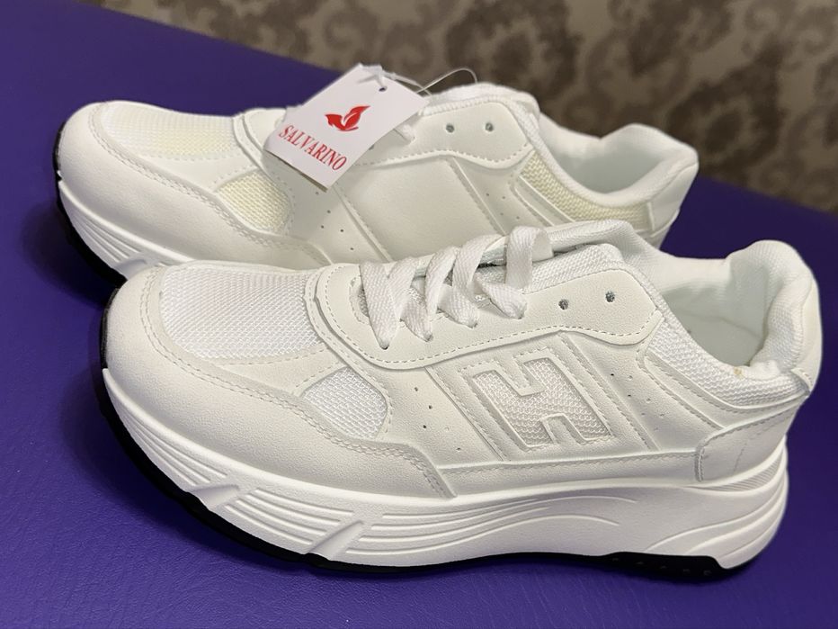 Женская крассовка