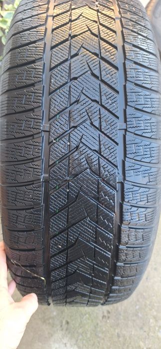 Зимни гуми 275 55 R20