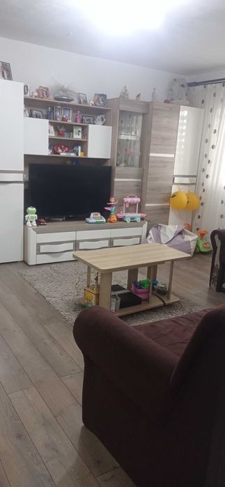 De vânzare, apartament 3 camere, str.Agriculturii.