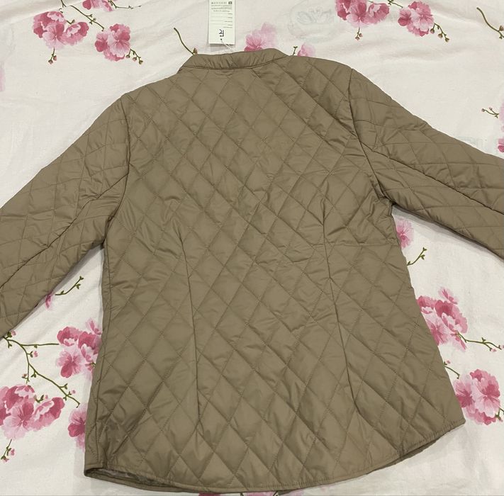 Ветровка для повседневного ношение.