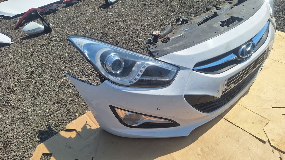 Fata completa Hyundai i40 2017 Bara far xenon aripi capota triple Oglinzi