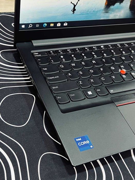 Lenovo Thinkpad E14 i5-1135G7 DDR4 8GB SSD 256GB 14'0 FHD Ips
