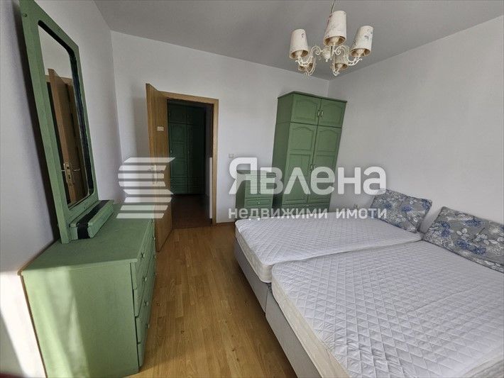 Тристаен апартамент в центъра на Слънчев Бряг