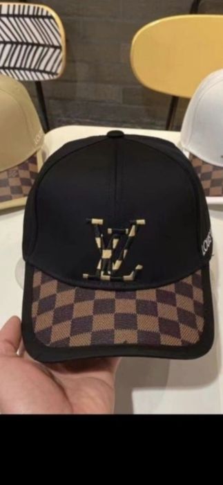 Șapcă Louis Vuitton, model 2026, 7 modele, preț fix