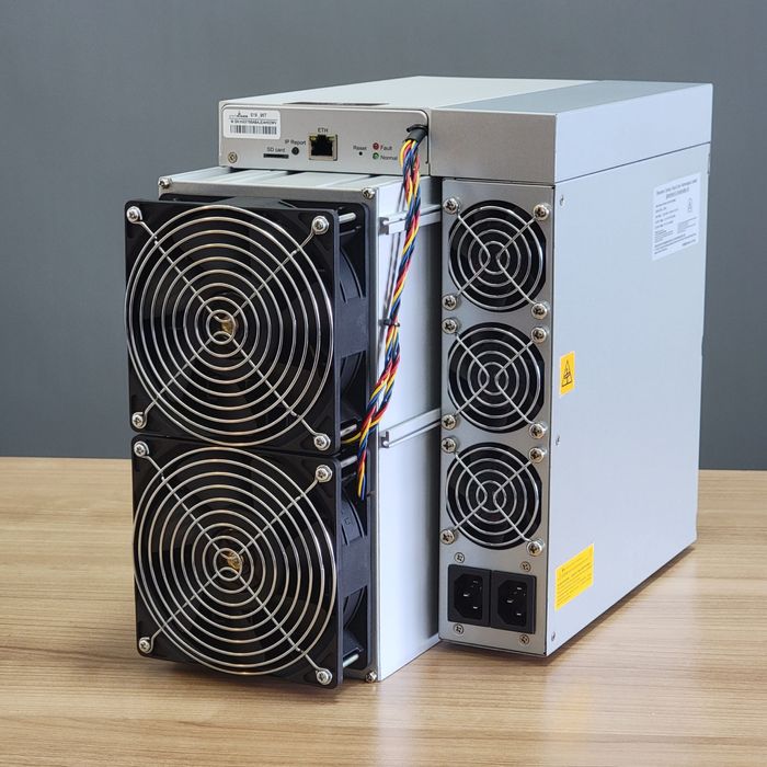 Bitmain Antminer S19k Pro 120th BTC Miner Употребяван, Като Нов
