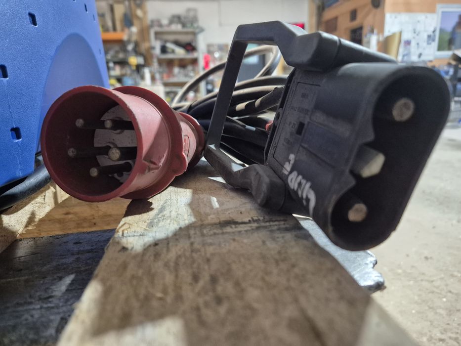 Statie incarcare baterii stivuitor,liza electrica