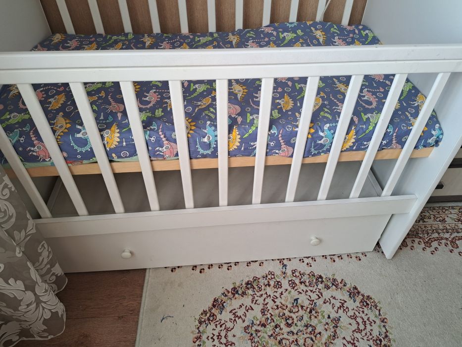 Детская кроватка