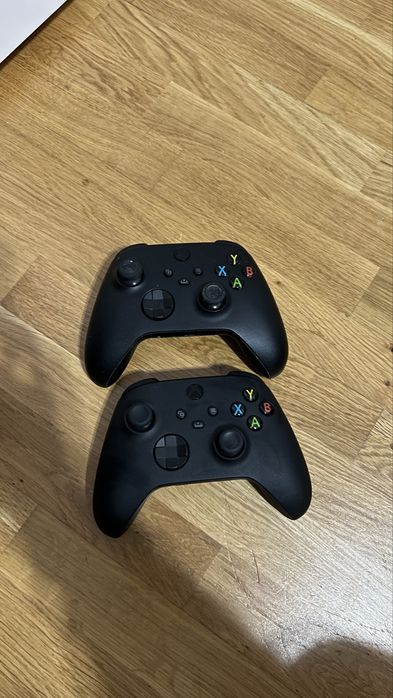 2 controllere Xbox Series X S originale stare impecabila