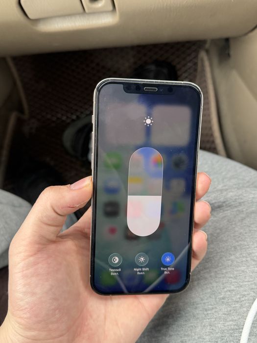 iPhone 12 Pro в идеальном состоянии