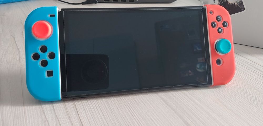 Nintendo Switch OLED с аккаунтом (42 игры)