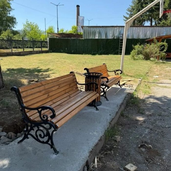 Пейки в няколко модела за парково или градинско обурдване