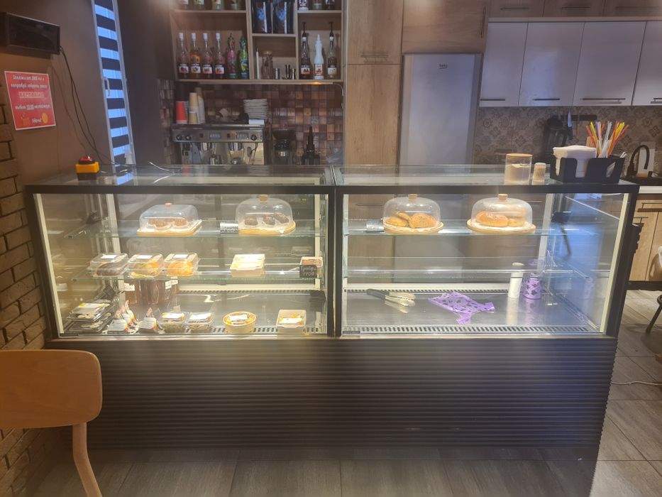 Витринный холодильник