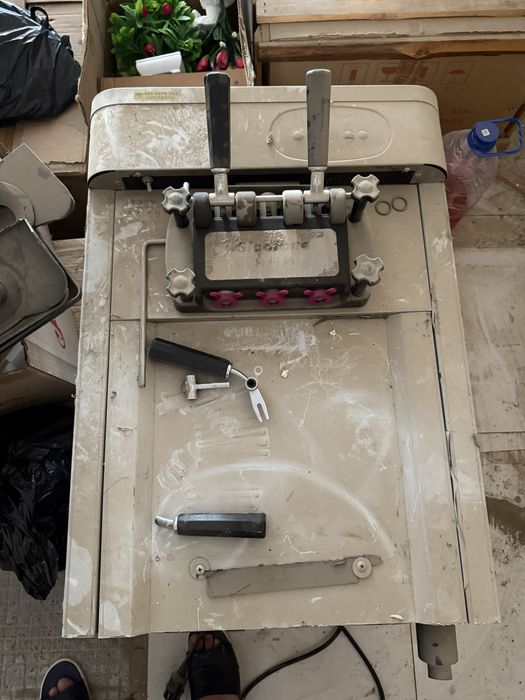 Frezer marojna aparat