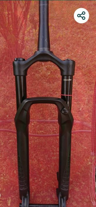 Cube carbon , 750 Rock shox Pike
