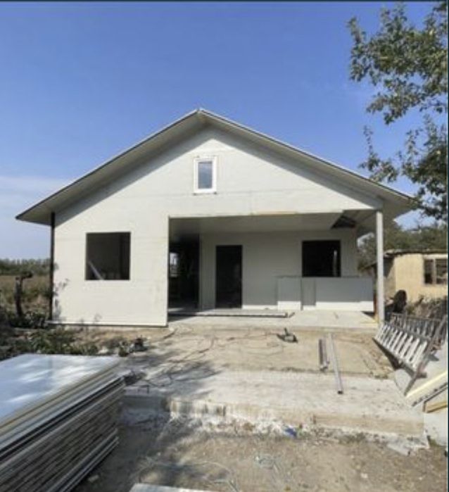 Casa modulara, Pe structura metalica , la cheie