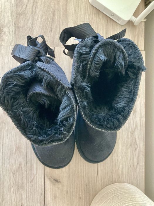 UGG ботуши - НОВИ!