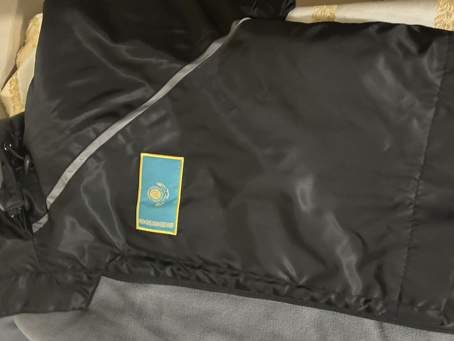 Куртка мужская L