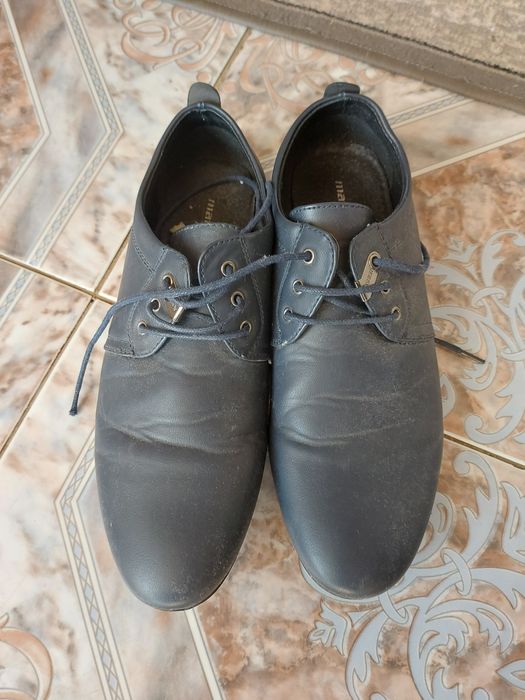 Обувки         .