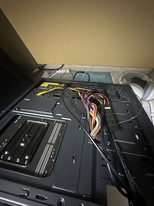 Продам игровой компьютер (без процессора и диска)