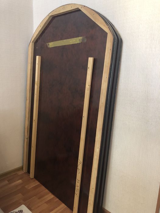 Стол в гостинную с доставкой