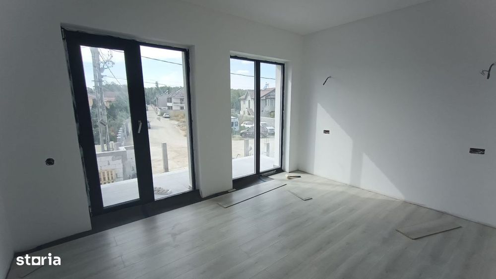 Casa 145mp utili, 450mp teren, 2 fronturi stradale, Balta Verde
