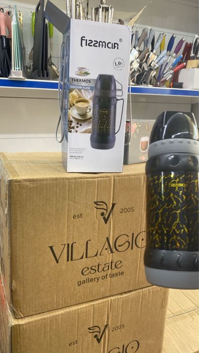 Термос 1 литровый новый в каробке