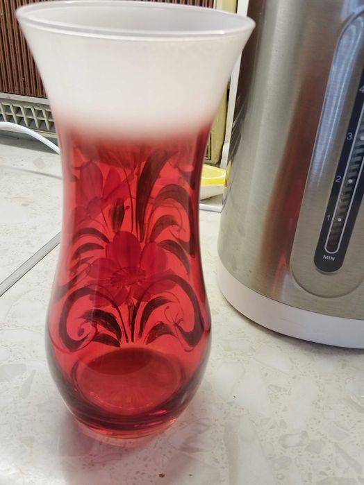 Продам Вазу для цветов .