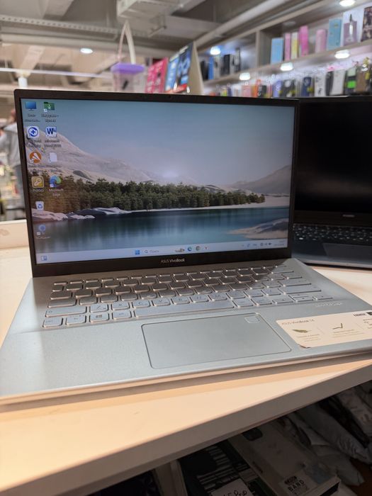Ноутбук Asus vivobook