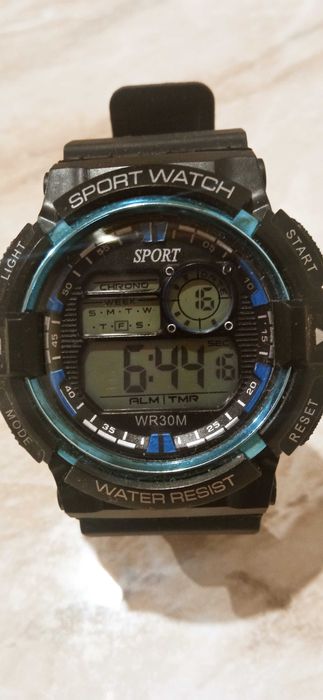 Продам Спортивные наручные Часы
