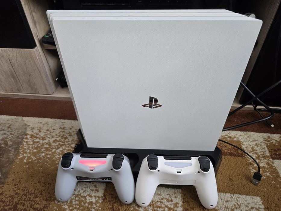Ps4 PRO 1Tb Modat,2 Manete,Stand