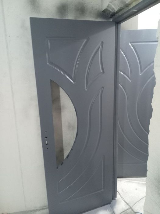 Реставрация дверей, лестниц.  Малярка