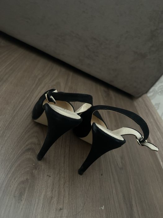 Продам босоножки