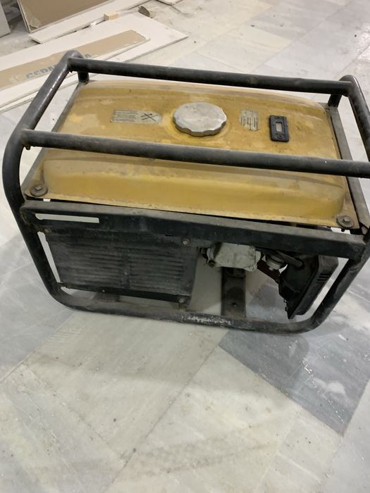 Срошно прадаютса генератор