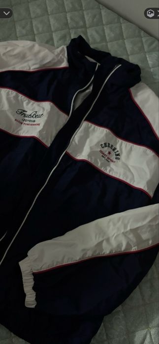 Ветровка Bershka