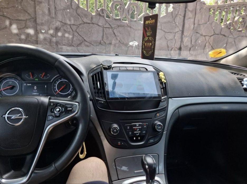 Vând Opel insignia