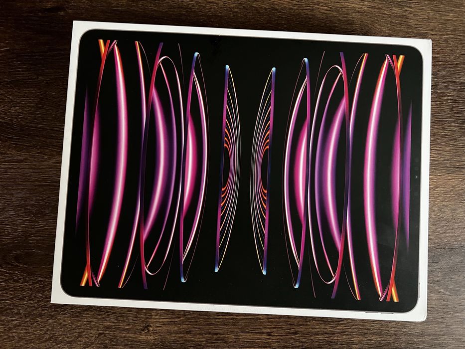 iPad pro 12.9 inchi M2 120hz + magic keyboard + pen apple