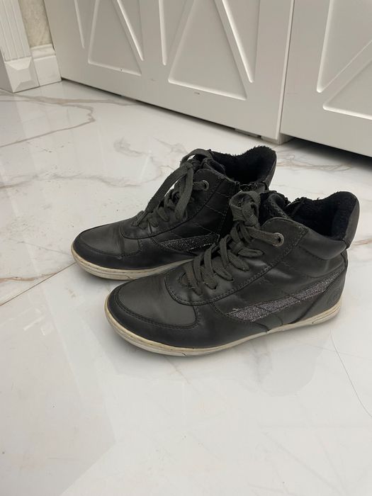 Демисезонные кроссовки. Италия