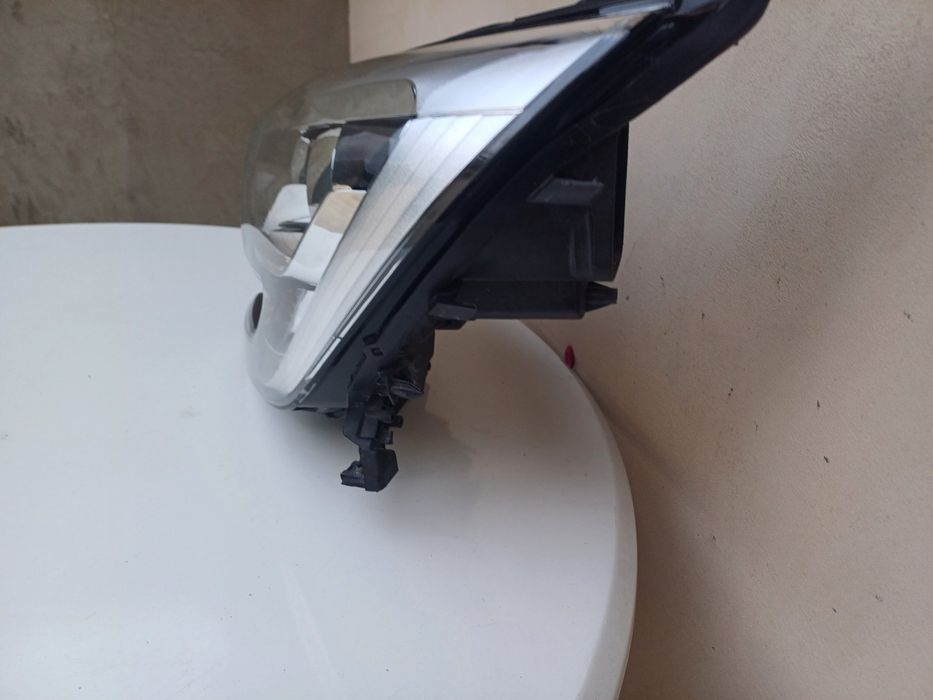 Ляв фар за Renault Megane IV;  2015г.-2019г.