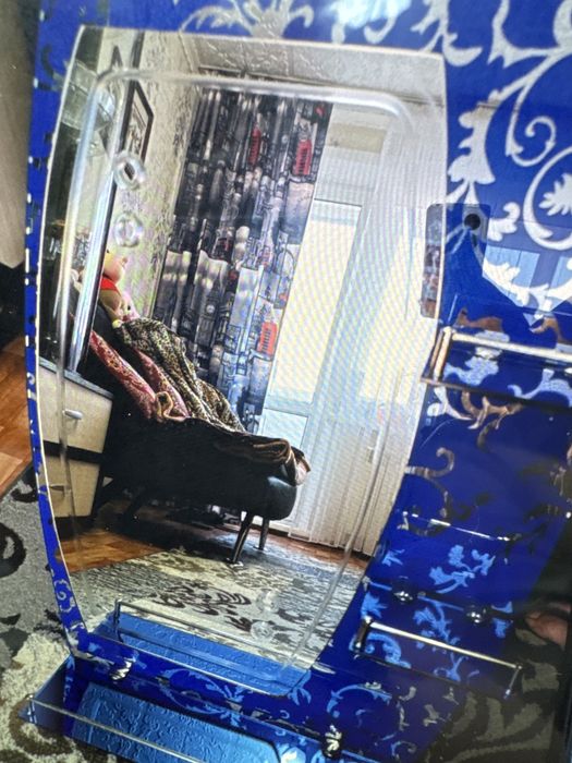 Зеркало в ванную подвесное