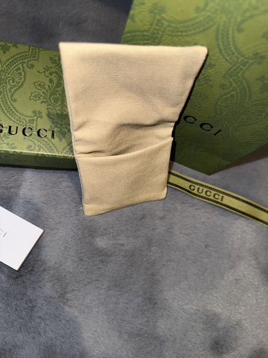 Cercei Gucci , Chanel