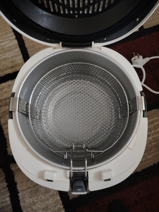 Vând Friteuză Tefal