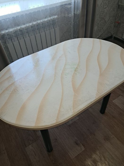 Продам стол для кухни