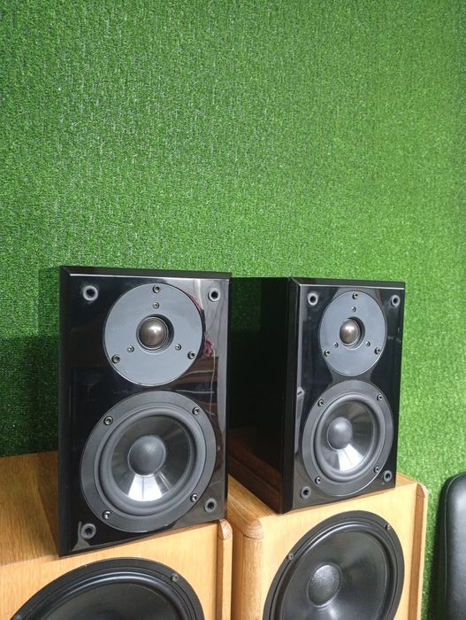 Тонколони Yamaha NX-E 300