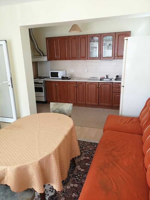 Дава се под наем Двустаен апартамент в Бургас, Лазур - 57 кв.м за 163.2 € - Снимка #1