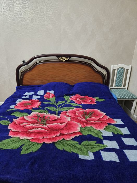 Продам кровать двух спалку