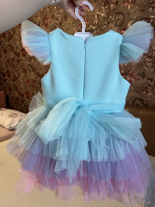 Продам детское нарядное платье