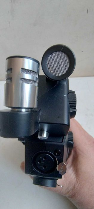 ZOOM H-8 преносим аудио рекордер