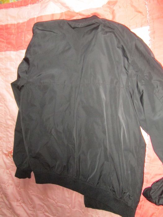 geaca Pull and Bear impermeabila M